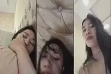 Bokep Live Bokep Dara Memek Banjir Lendir Ganas Colmek poster