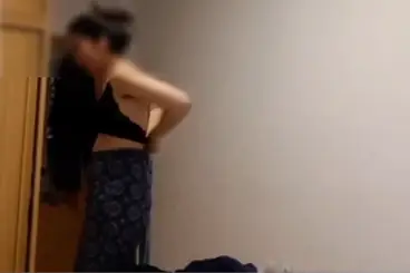 Intip Pacar Kakak Ganti Baju Di Kamar Tidur poster